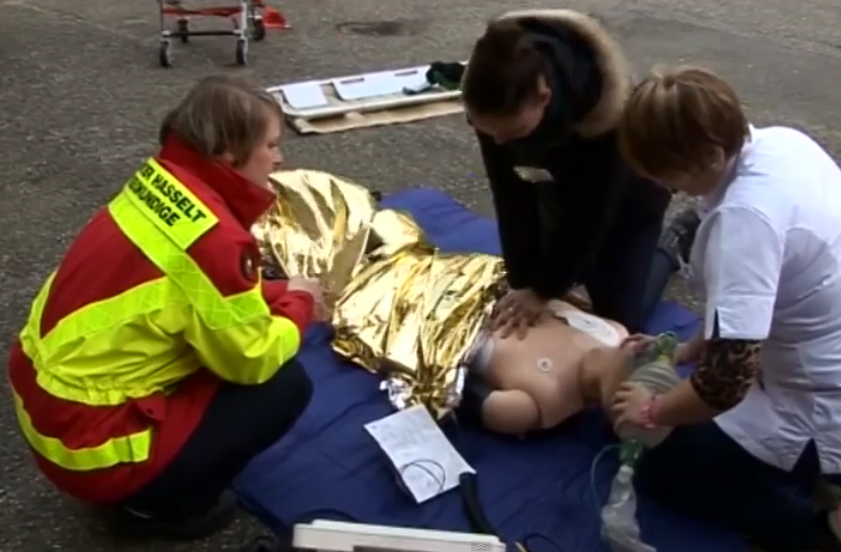 Spoedartes en -verplegers aan het werk