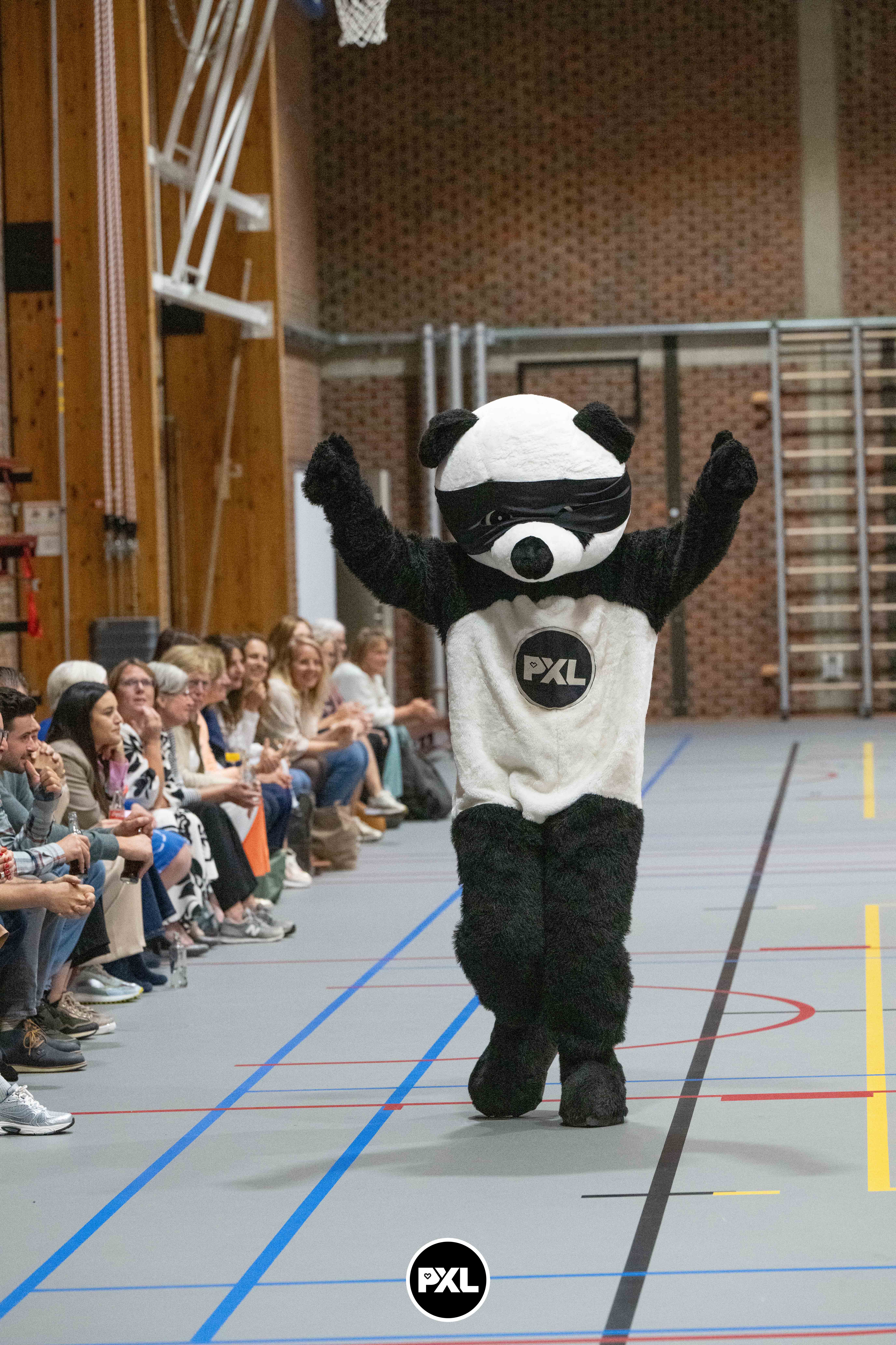 pensioenfeest Marc 09132024_052809 kopiëren.jpg