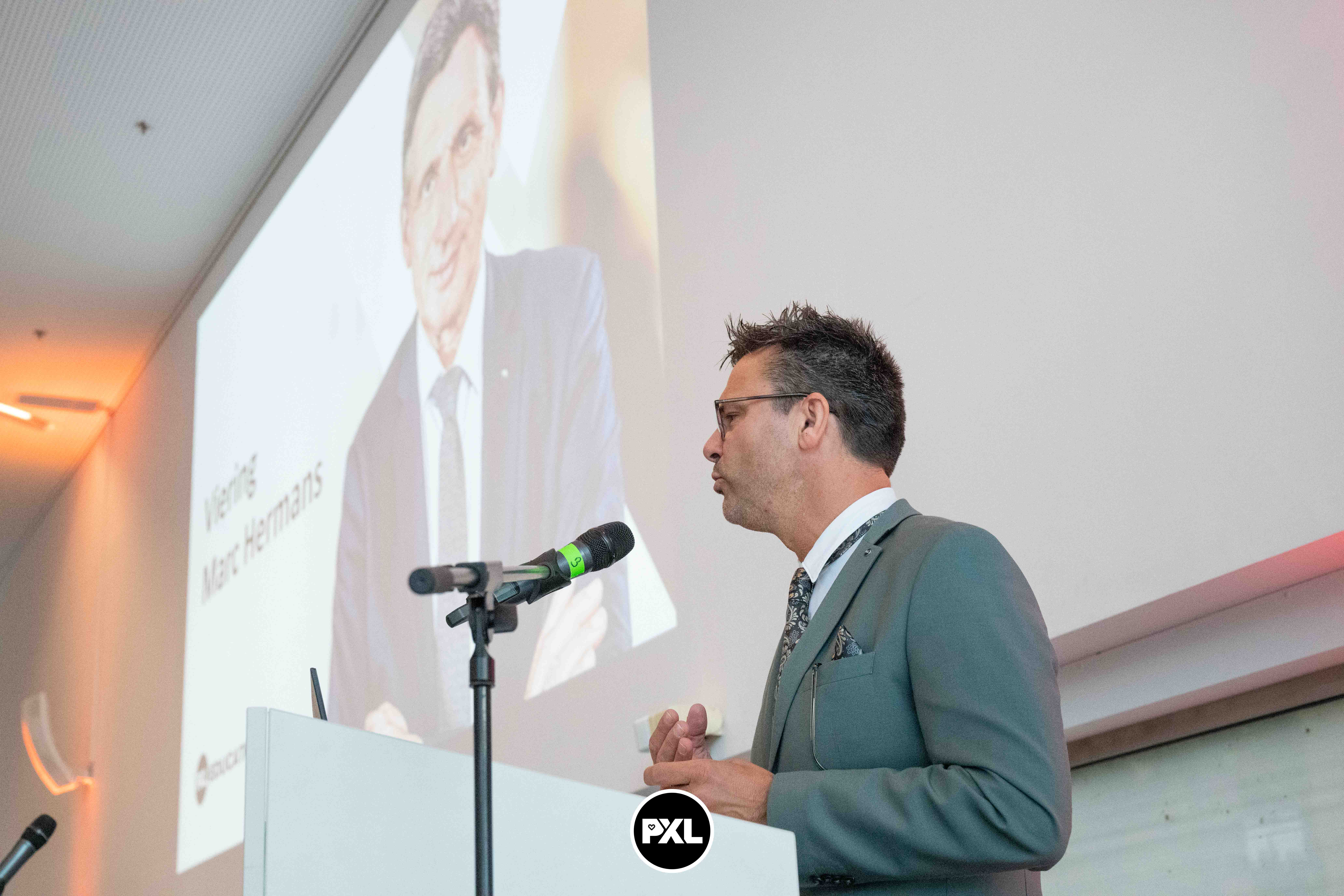 pensioenfeest Marc 09132024_053259 kopiëren.jpg