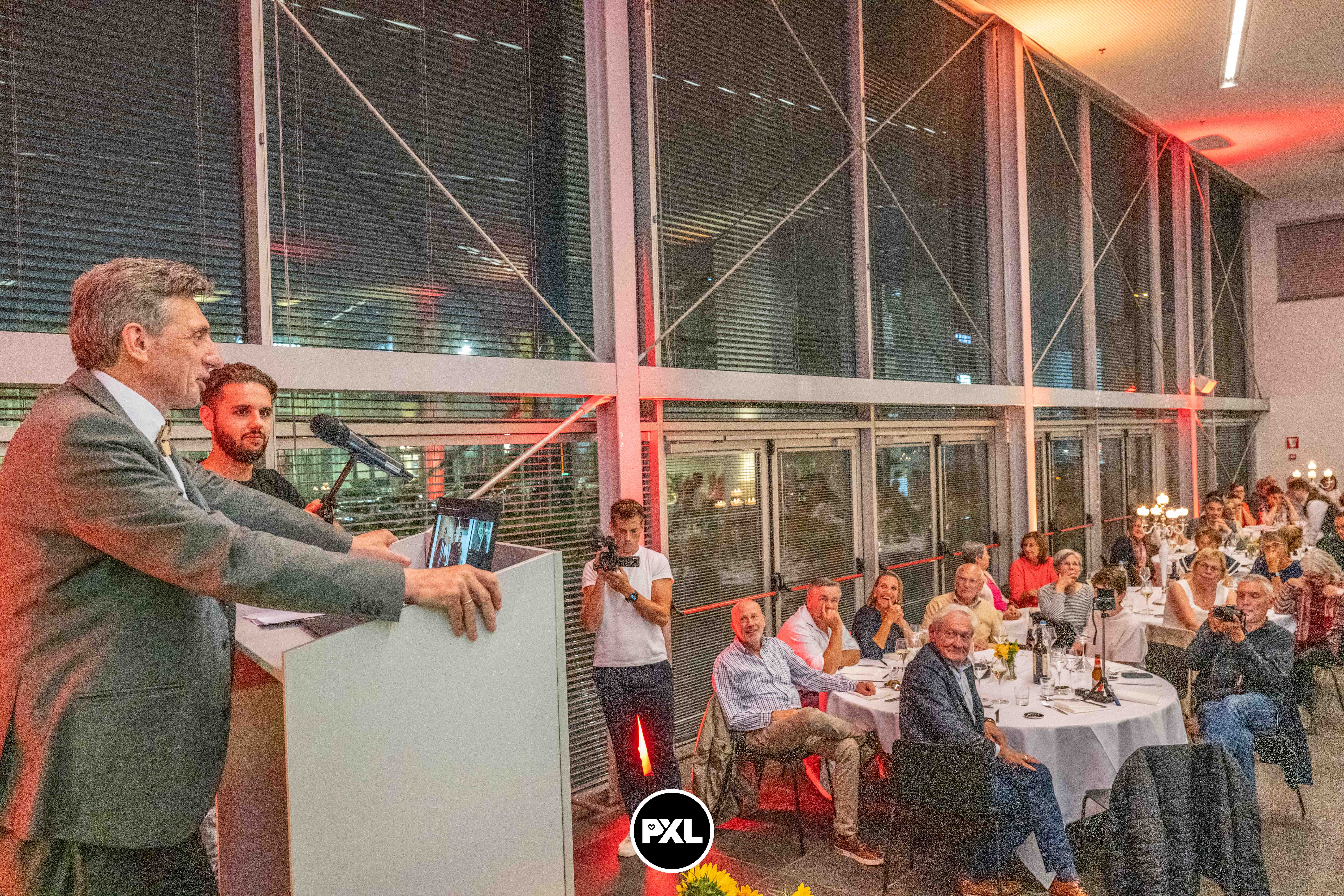 pensioenfeest Marc 09132024_053420 kopiëren.jpg