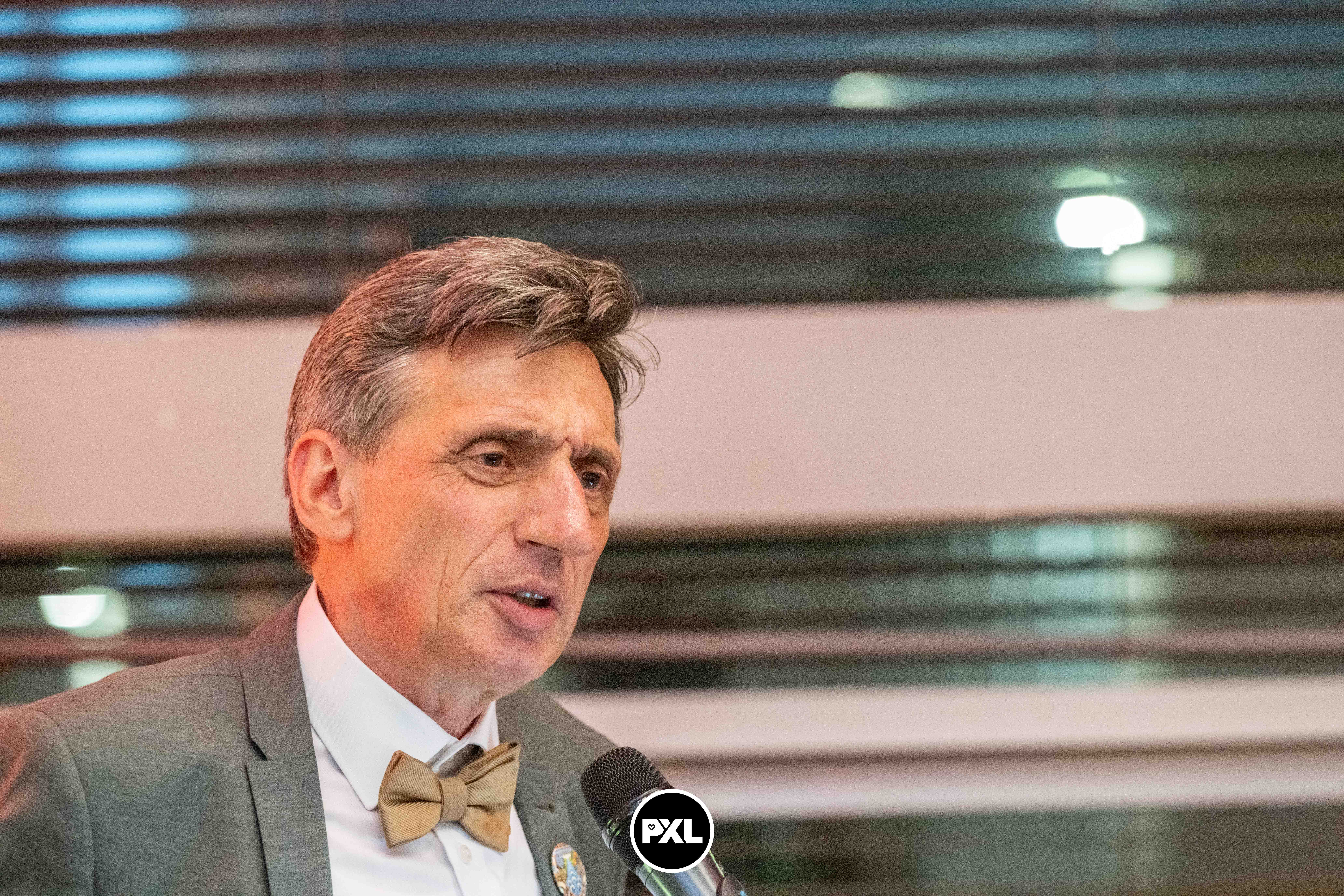 pensioenfeest Marc 09132024_053425 kopiëren.jpg