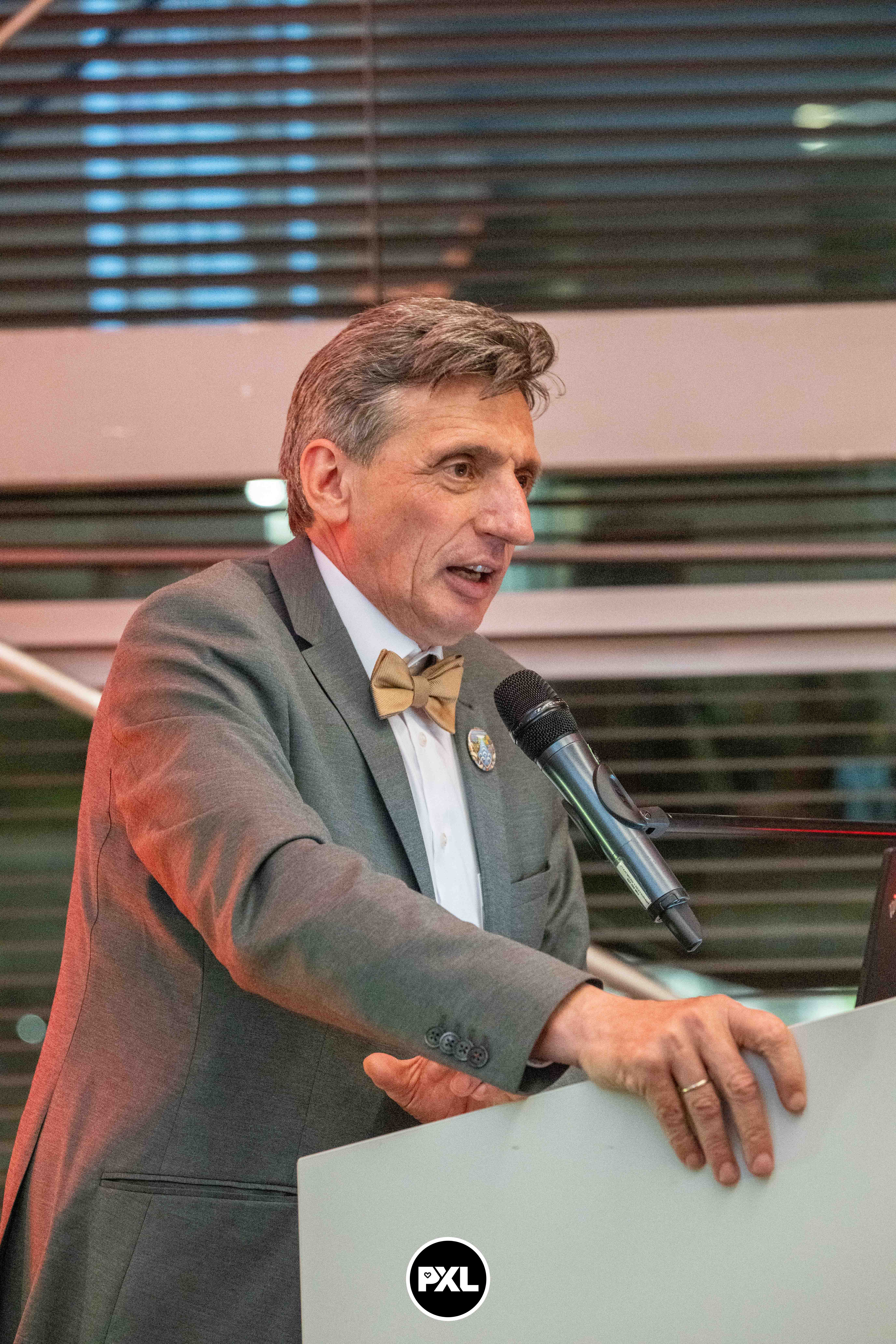 pensioenfeest Marc 09132024_053434 kopiëren.jpg